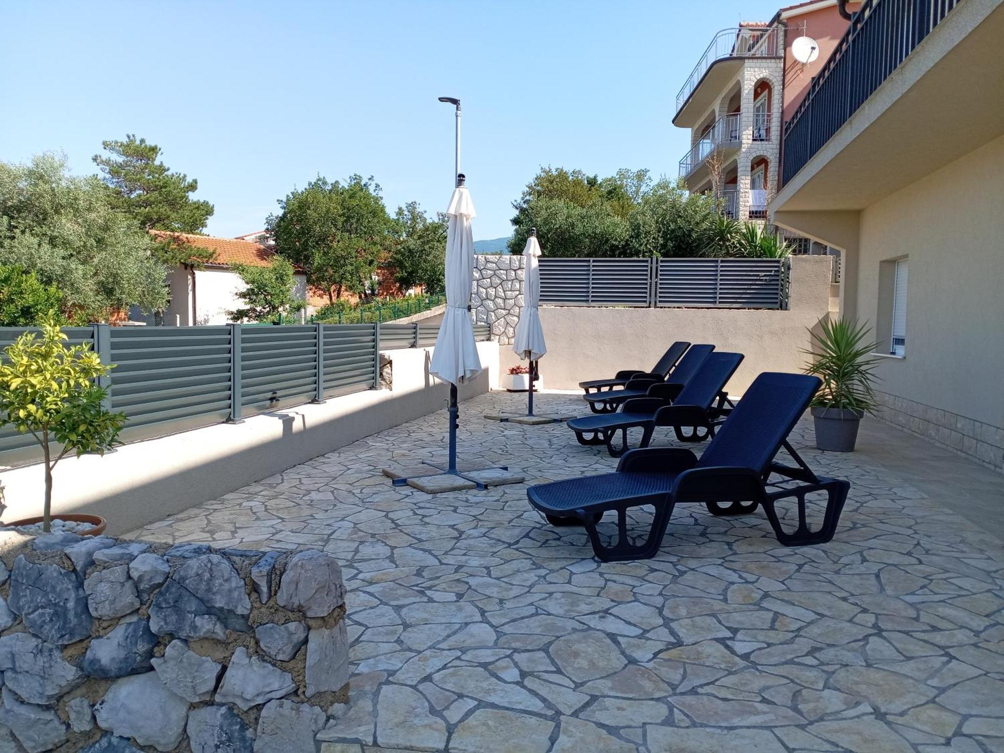 Apartmani Suzana Crikvenica Exterior foto